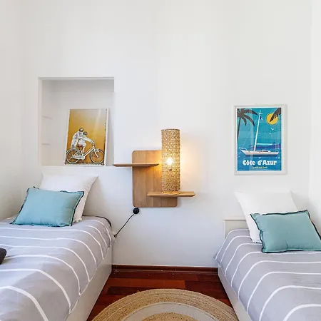 Apartment Feel - Deroulede