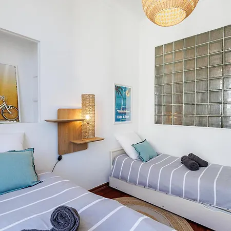 Feel - Deroulede Apartment