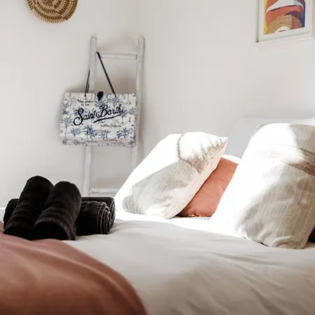Feel - Deroulede Apartment