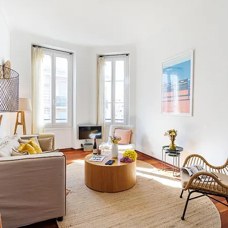 Feel - Deroulede Apartment